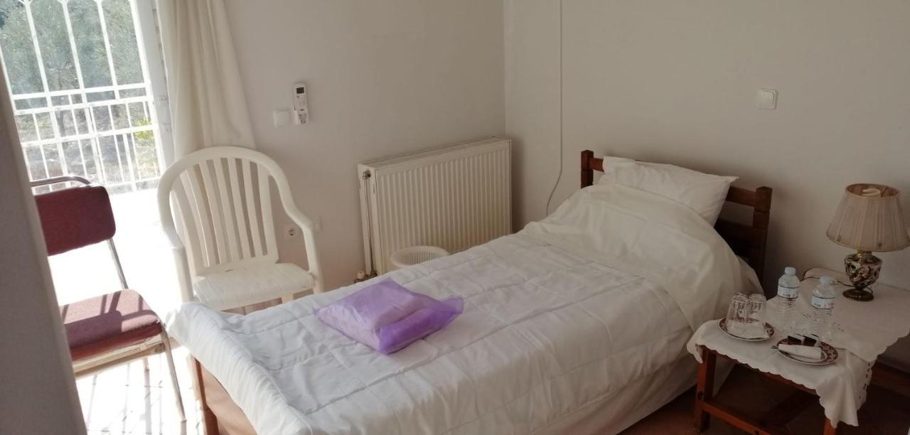 Appartamento Costasfarmhouse, Pallini, Near Athens Airport Esterno foto